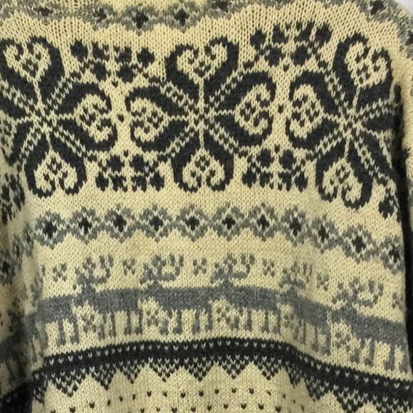HUSFLIDEN Oslo Hand Knitted Nordic Wool Sweater - Picture 7 of 9